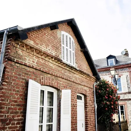 Holiday home Charmante Maisonnette A 2 Pas De La ! *
